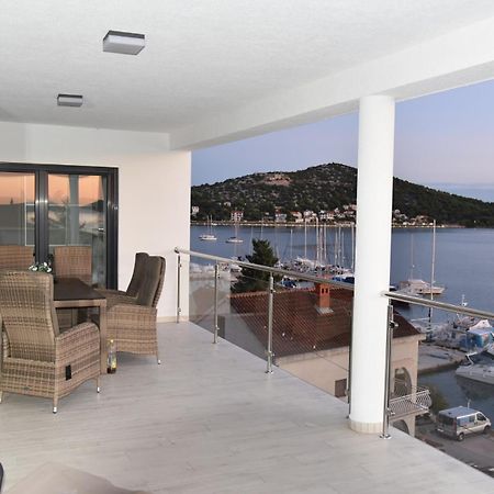 Villa Pina Tisno Exteriér fotografie